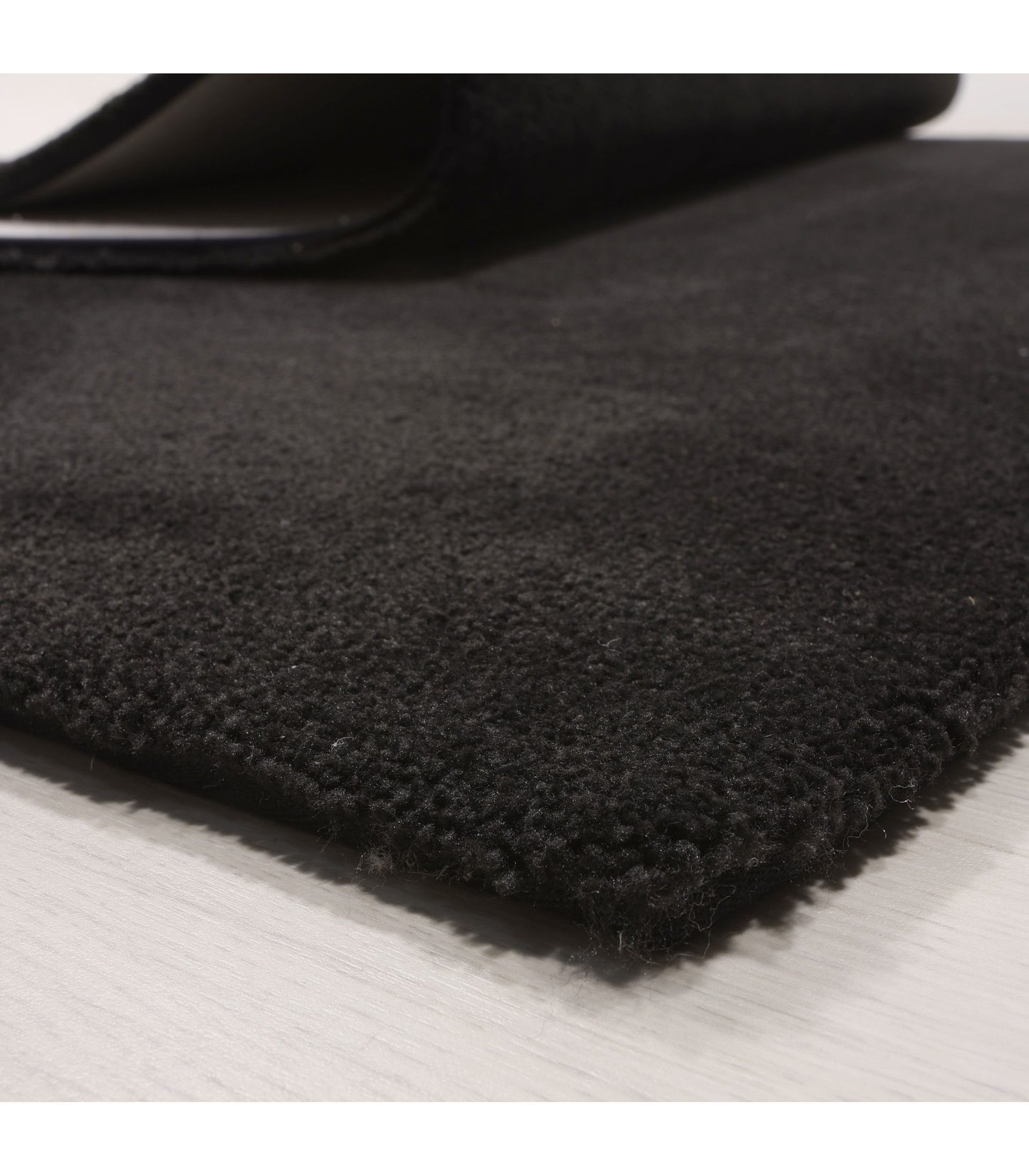 Alfombra Lissaro Antimanchas a Medida - Negro
