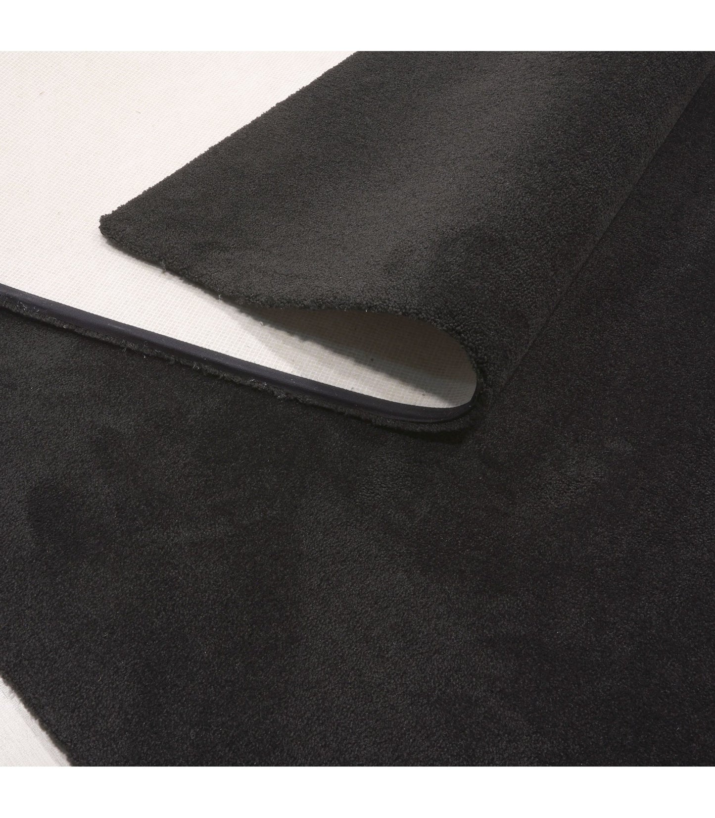 Alfombra Lissaro Antimanchas a Medida - Negro